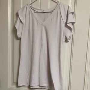 Women's V-Neck Short Sleeve Top in Light Lavender